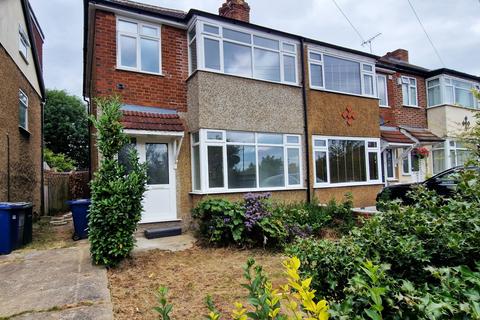 3 bedroom end of terrace house to rent, Barnet, EN4