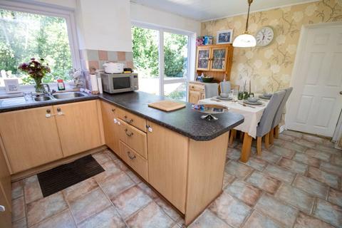 22 Banbrook Close, Solihull, B92 9NE