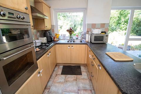 22 Banbrook Close, Solihull, B92 9NE