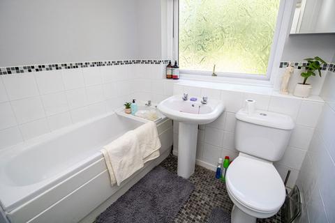 22 Banbrook Close, Solihull, B92 9NE