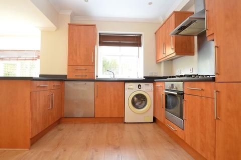 2 bedroom flat to rent, Beulah Hill, London SE19