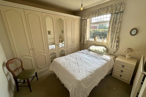 2 bedroom bungalow for sale, Buckingham Road, Garden Village, Wrexham, LL11