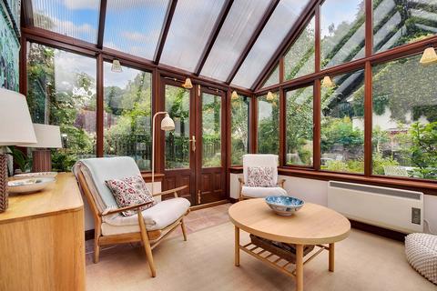 1 Robertson Court, Birnam, Dunkeld, PH8 0BE