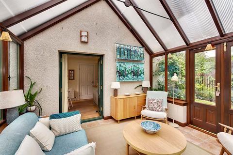 1 Robertson Court, Birnam, Dunkeld, PH8 0BE