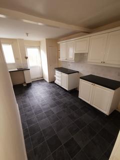 2 bedroom terraced house to rent, Lorrain Road, South Shields NE34