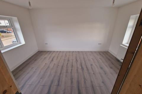 11 Arncliffe Road, Leicester, LE5 1HA