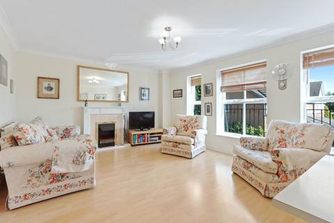 12 Radstock Close, London, N11 3GQ