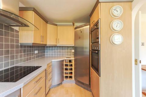 12 Radstock Close, London, N11 3GQ