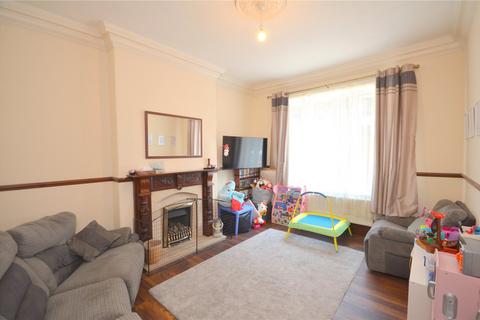 4 bedroom end of terrace house for sale, King Street, Mirfield, West Yorkshire, WF14