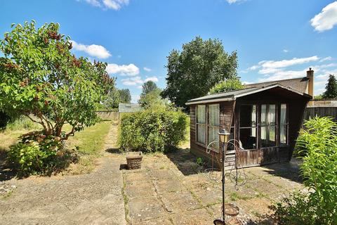 3 bedroom detached bungalow for sale, Wroslyn Road, Freeland, OX29