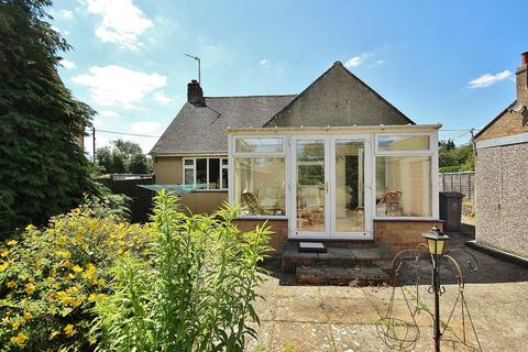 3 bedroom detached bungalow for sale, Wroslyn Road, Freeland, OX29