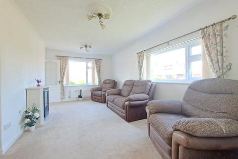 2 bedroom bungalow for sale, Westfield Drive, Burnham-on-Sea, TA8