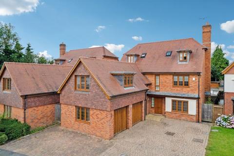 6 bedroom detached house for sale, Bishop Ramsey Close, Ruislip