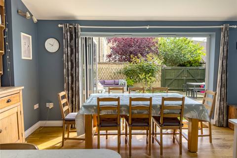 16 Oakmead, Witney, OX28 1EF