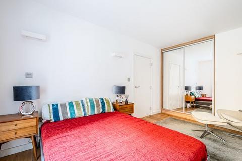 3 bedroom apartment for sale, Marcon Place, London E8