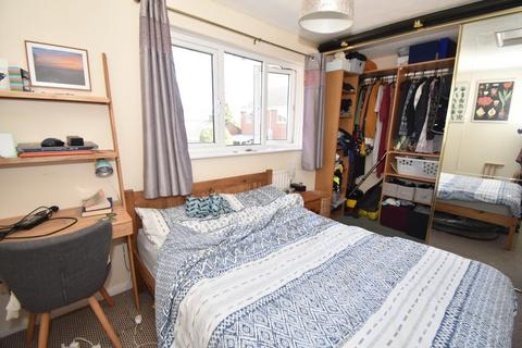 45 Chantry Meadow, Exeter, EX2 8FT