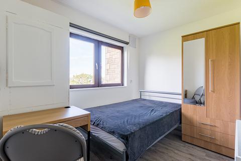 4 bedroom flat to rent, 02P – North Meggetland, Edinburgh, EH14 1XQ