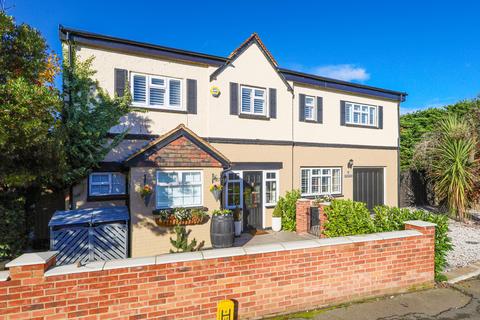 5 bedroom detached house for sale, Castle Road, Weybridge, Surrey, KT13