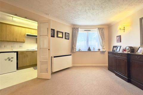 2 bedroom flat for sale, Oakleigh Close, Swanley, Kent, BR8