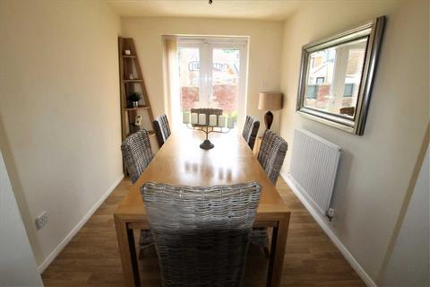 16 Parc Afon, Tonypandy, CF40 1JP