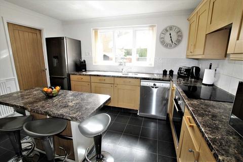 16 Parc Afon, Tonypandy, CF40 1JP