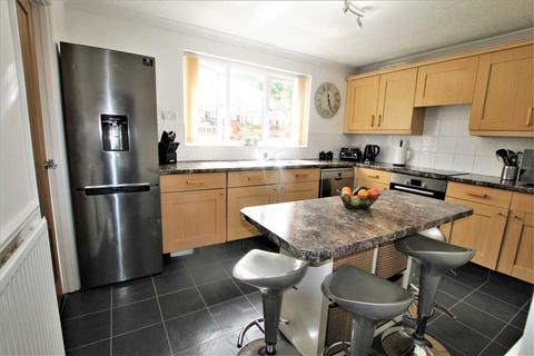 16 Parc Afon, Tonypandy, CF40 1JP