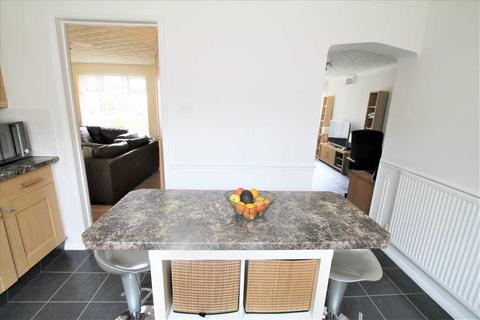16 Parc Afon, Tonypandy, CF40 1JP