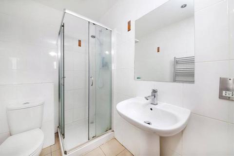 2 bedroom flat to rent, Morning Lane, Hackney, London, E9