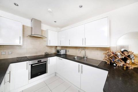 2 bedroom flat to rent, Morning Lane, Hackney, London, E9