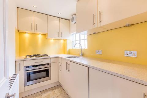 2 bedroom flat to rent, Castlebar Road, Ealing Broadway, London, W5