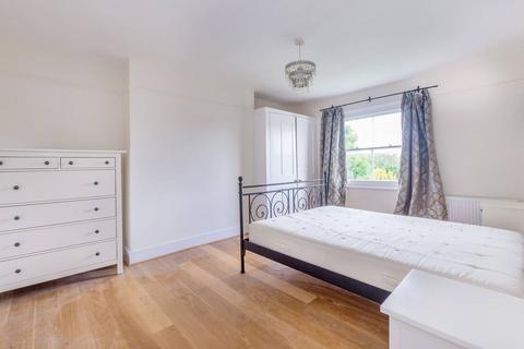 2 bedroom flat to rent, Castlebar Road, Ealing Broadway, London, W5