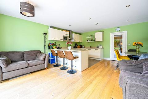 4 bedroom terraced house for sale, Westmount Close, Worcester Park, KT4