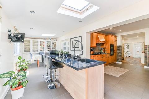 4 bedroom detached house for sale, Pollards Hill North, Norbury, London, SW16