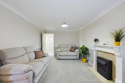 3 bedroom end of terrace house for sale, Johnston Court, Beverley, HU17 9GF