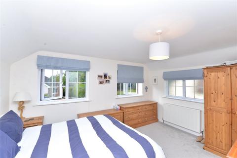 3 bedroom semi-detached house for sale, Yew Lane, New Milton, Hampshire, BH25