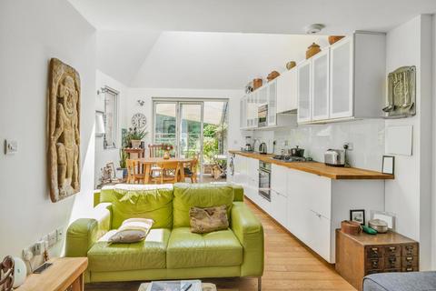 2 bedroom end of terrace house for sale, Queens Road, Peckham