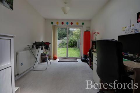 3 bedroom semi-detached house for sale, Queenswood Avenue, Hutton, CM13