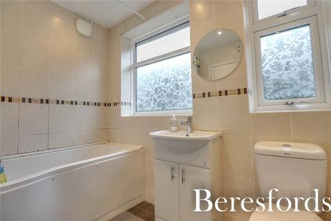 57 Queenswood Avenue, Hutton, Brentwood, CM13 1HU