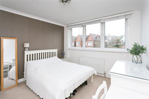undefined, Streatham Common North, London SW16