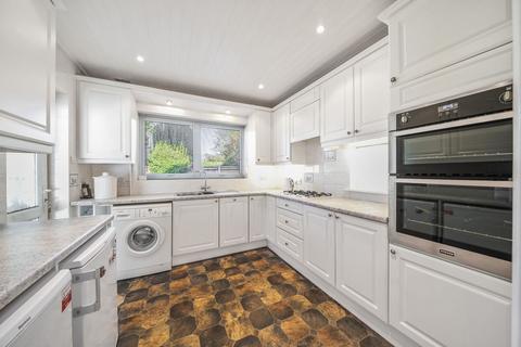 519 Limpsfield Road, Warlingham, CR6 9LF