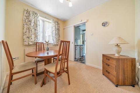 519 Limpsfield Road, Warlingham, CR6 9LF