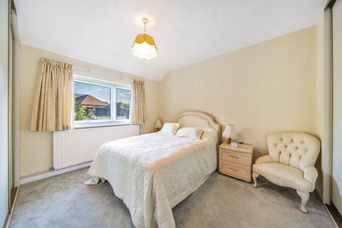 519 Limpsfield Road, Warlingham, CR6 9LF