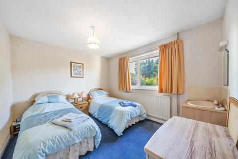 519 Limpsfield Road, Warlingham, CR6 9LF
