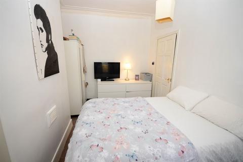 1 bedroom flat for sale, Kells Lane, Low Fell