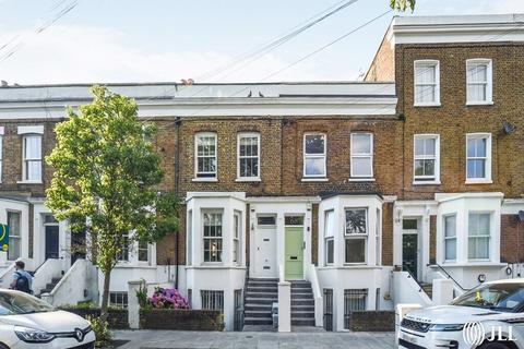 3 bedroom flat to rent, Bramber Road London W14