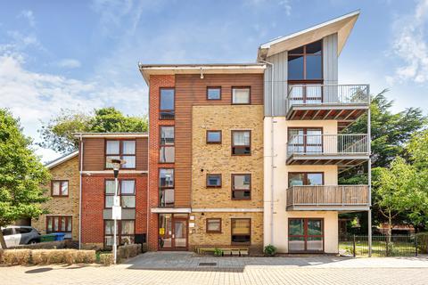 2 bedroom flat for sale, Forester House, Coombe Way, Farnborough, GU14