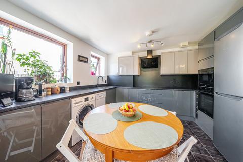 2 bedroom flat for sale, Forester House, Coombe Way, Farnborough, GU14