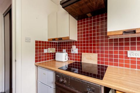 64/4 Bryson Road, Edinburgh, EH11 1DR