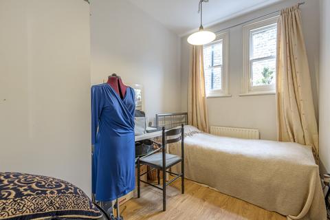 2 bedroom apartment to rent, Selborne Road London N14
