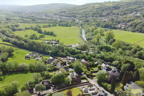 4 bedroom detached house for sale, Derwen Road, Alltwen, Pontardawe, Swansea